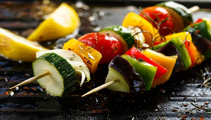 espetinho-de-legumes-grelhados-receitasmania