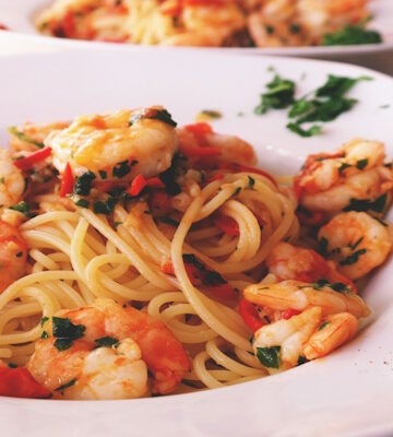 macarrao-com-frutos-do-mar-receitasmania