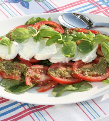 salada-de-tomate-com-manjericao-receitasmania